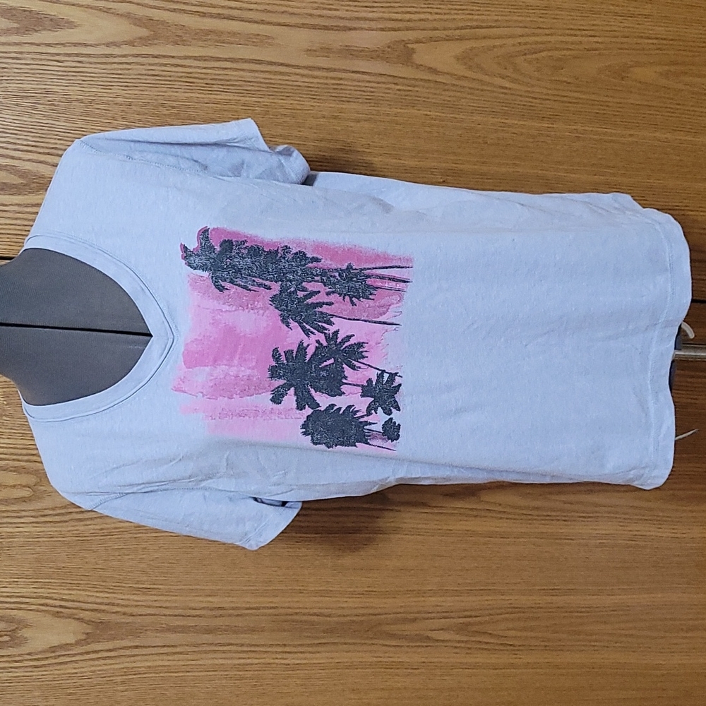 St. John's Bay- Pink Palm Trees T-shirt (Ladies XL)